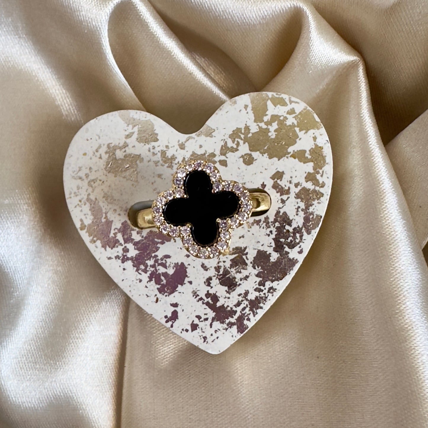 Anillo trébol negro circones