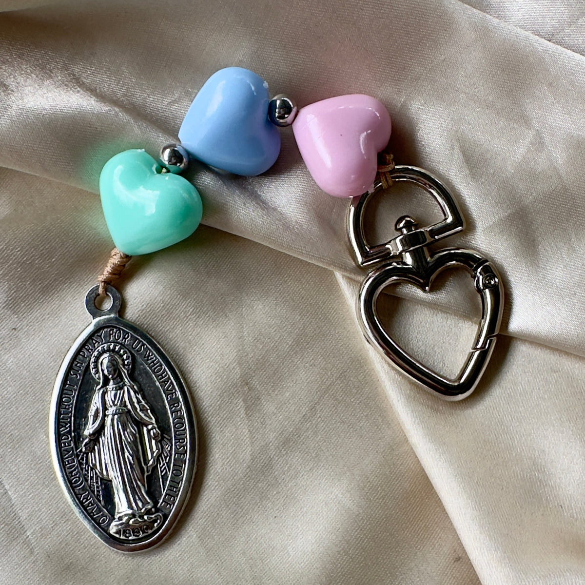 Llavero corazones virgen Milagrosa