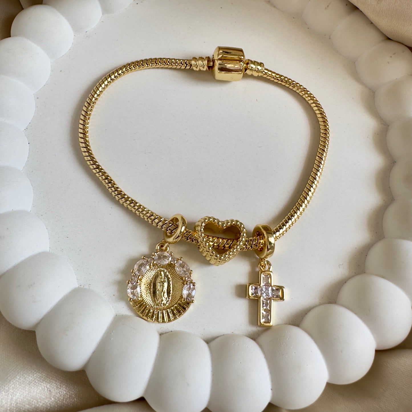 Brazalete virgen corazón cruz