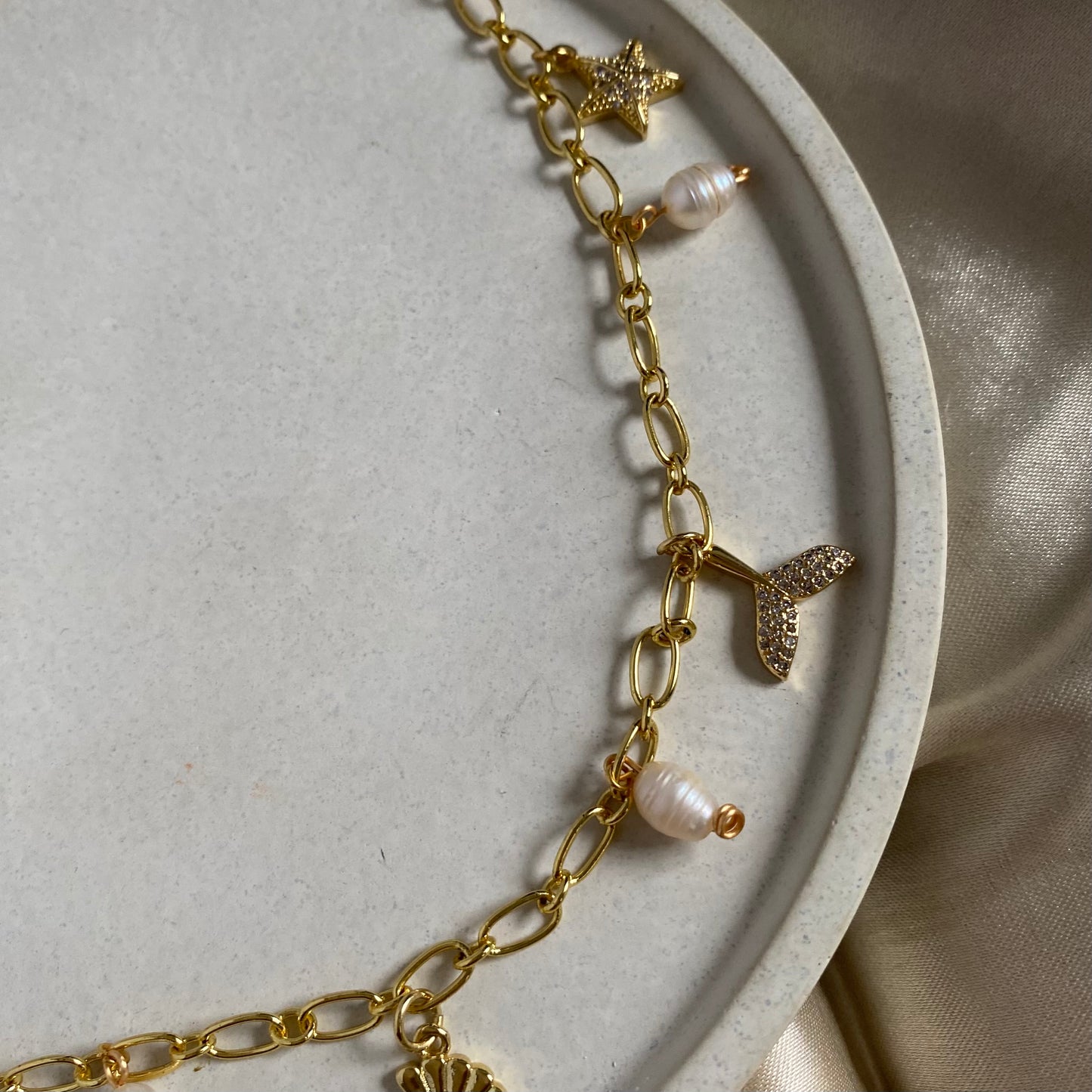 Collar multidijes mar blanco