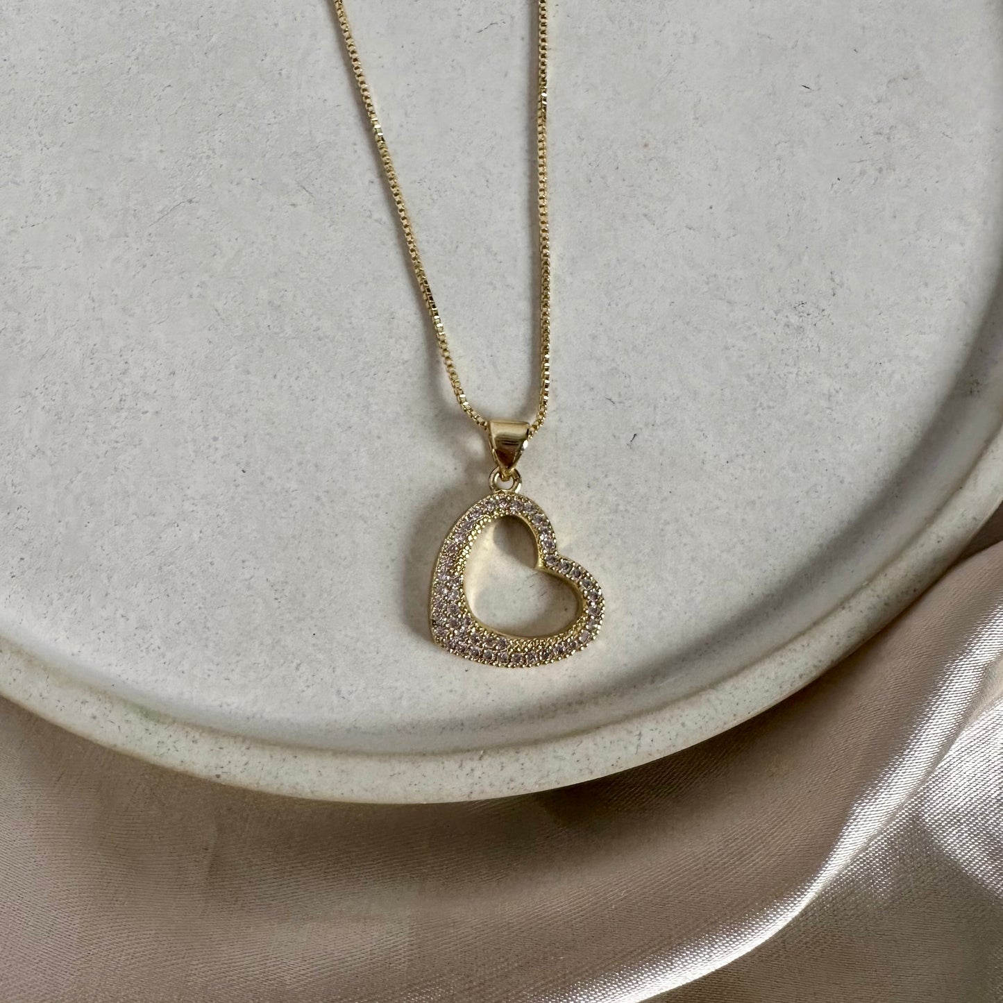 Cadena corazón silueta