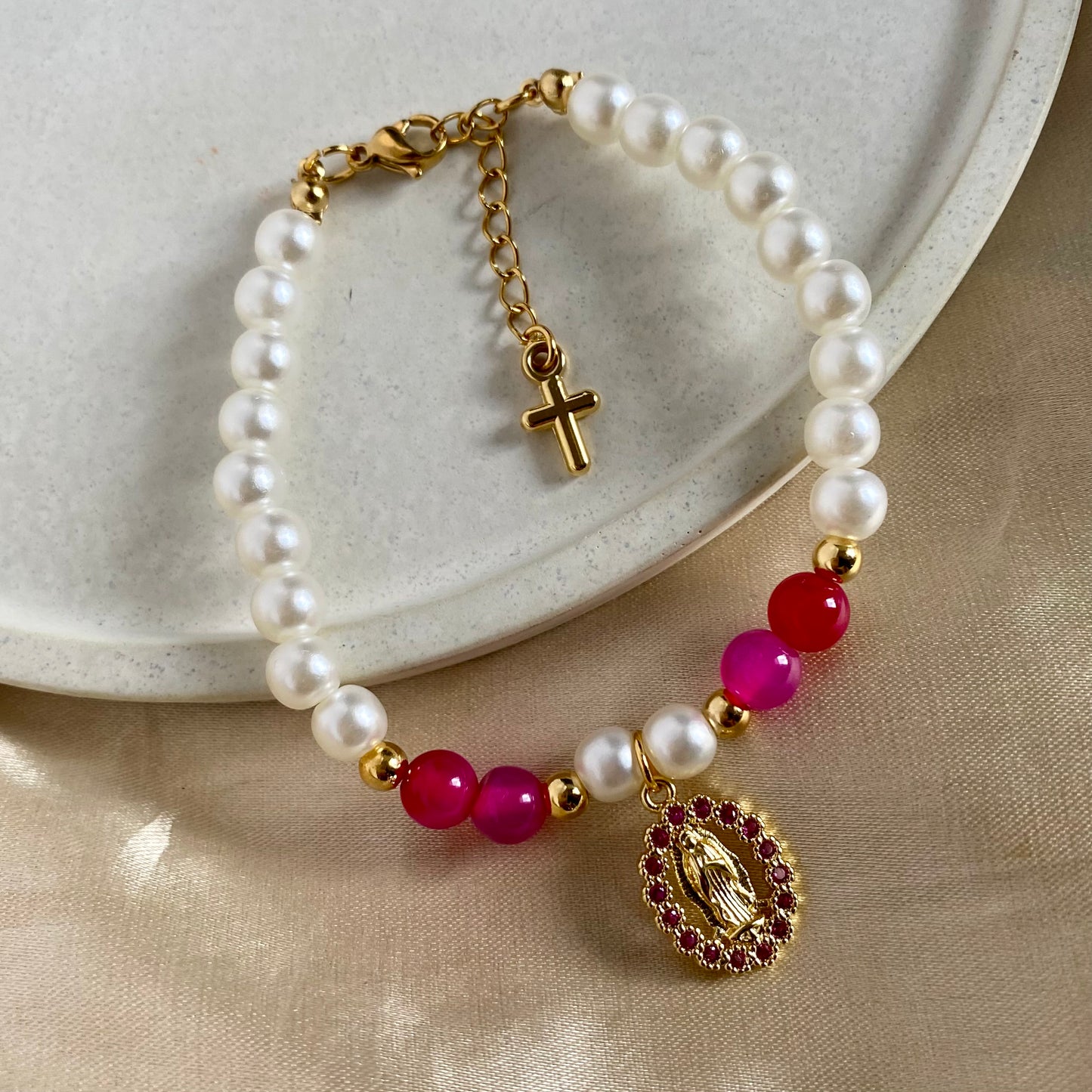 Pulsera virgen perlas y ágatas