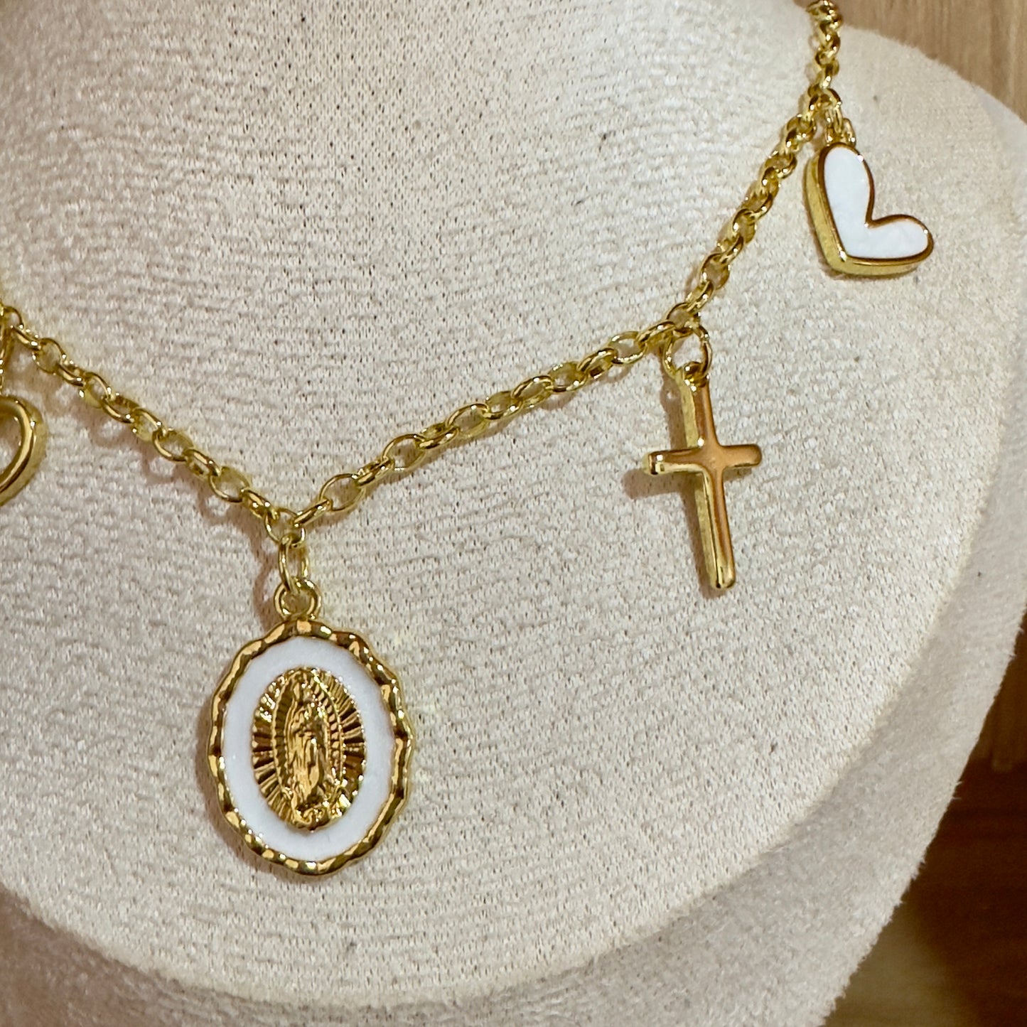 Collar multidijes religious
