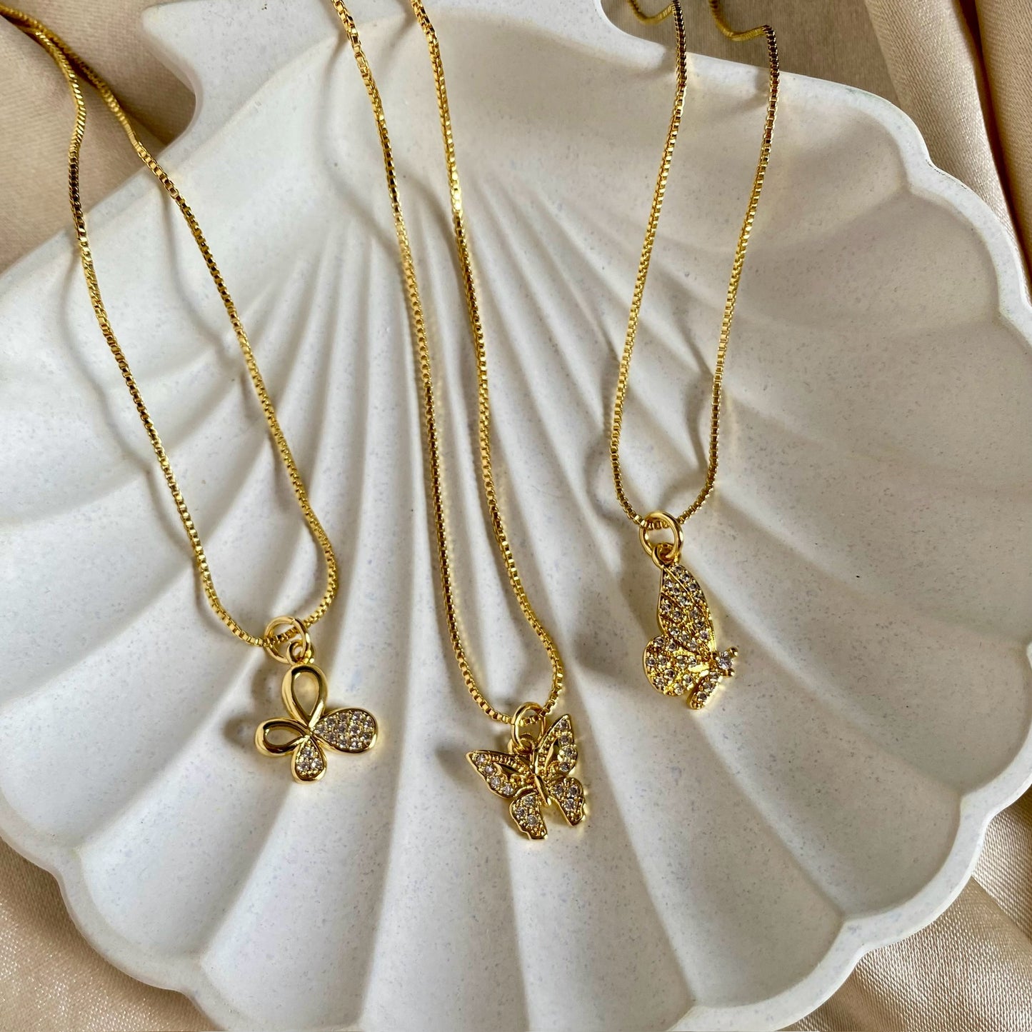 Cadena mariposa pequeña