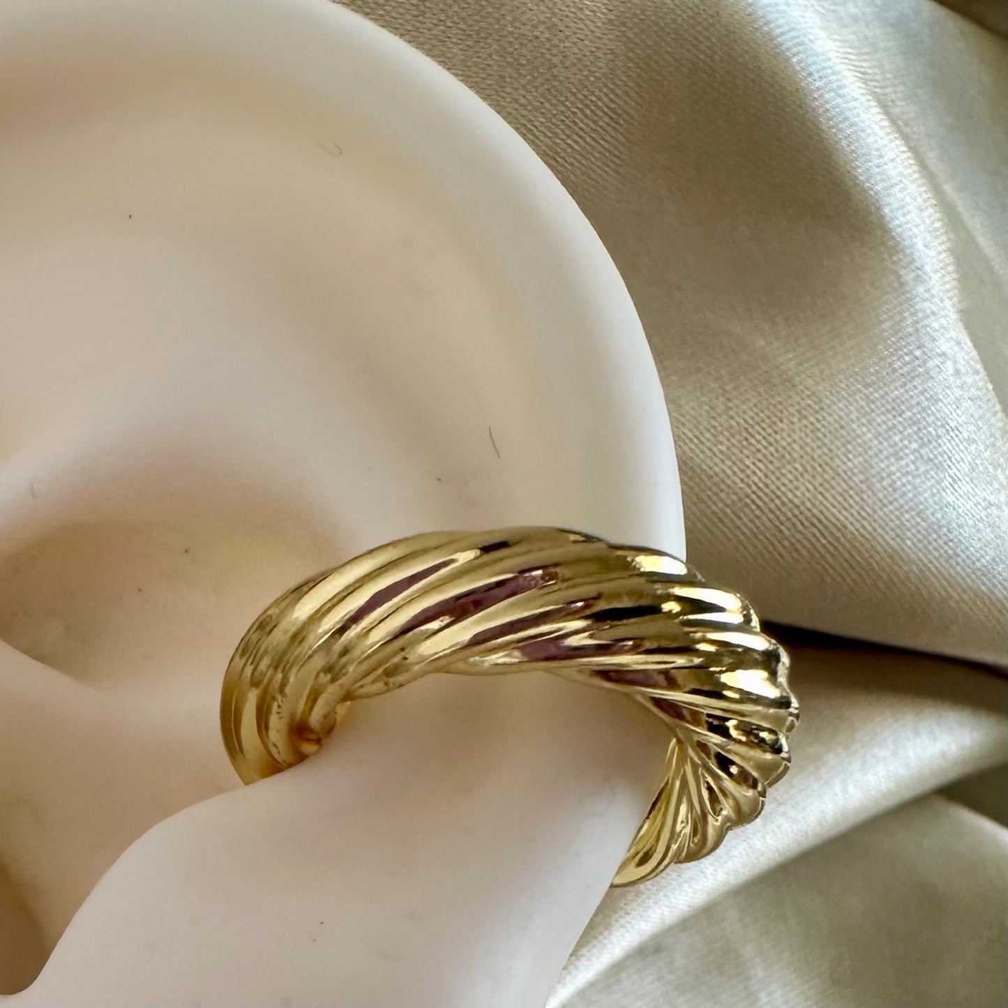 Earcuff golden