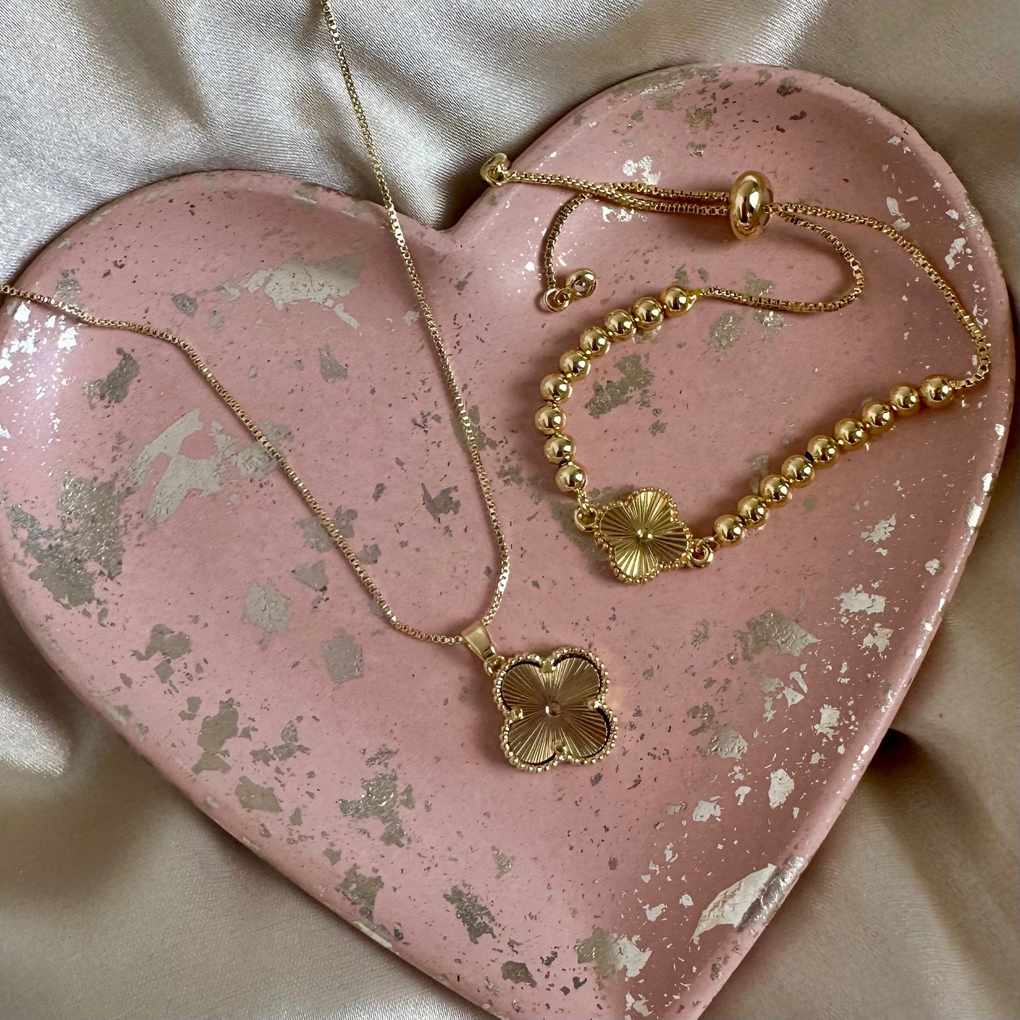 Set trébol nuevo dorado