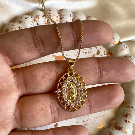 Cadena virgen corazón silueta