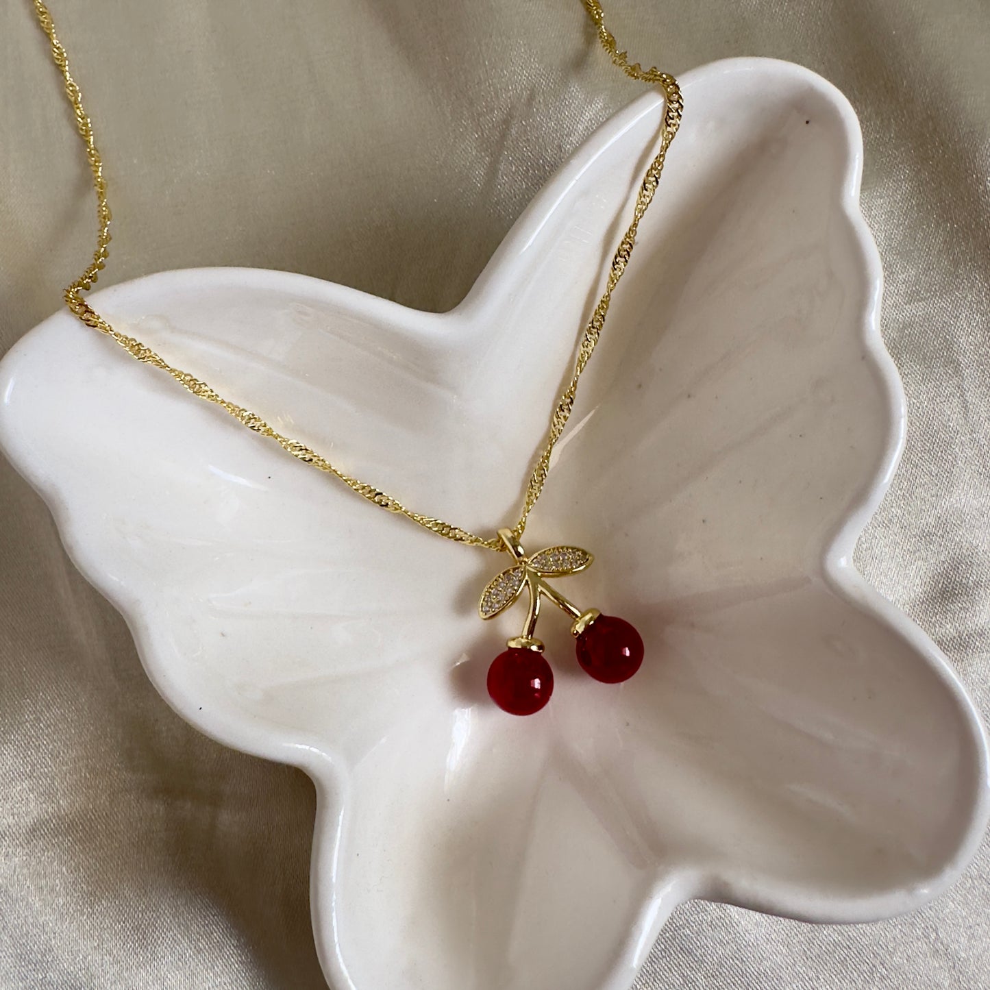 Cadena cereza mediana