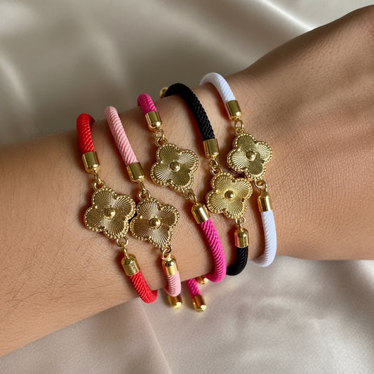 Pulsera cordón trébol dorado