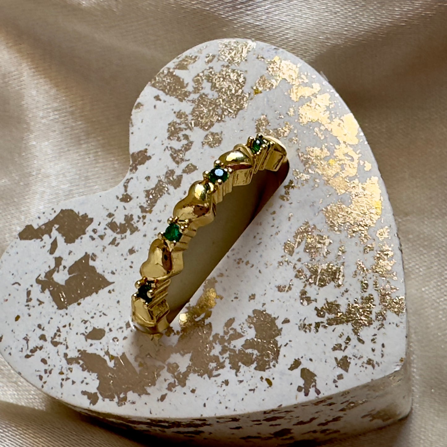 Anillo corazones verde