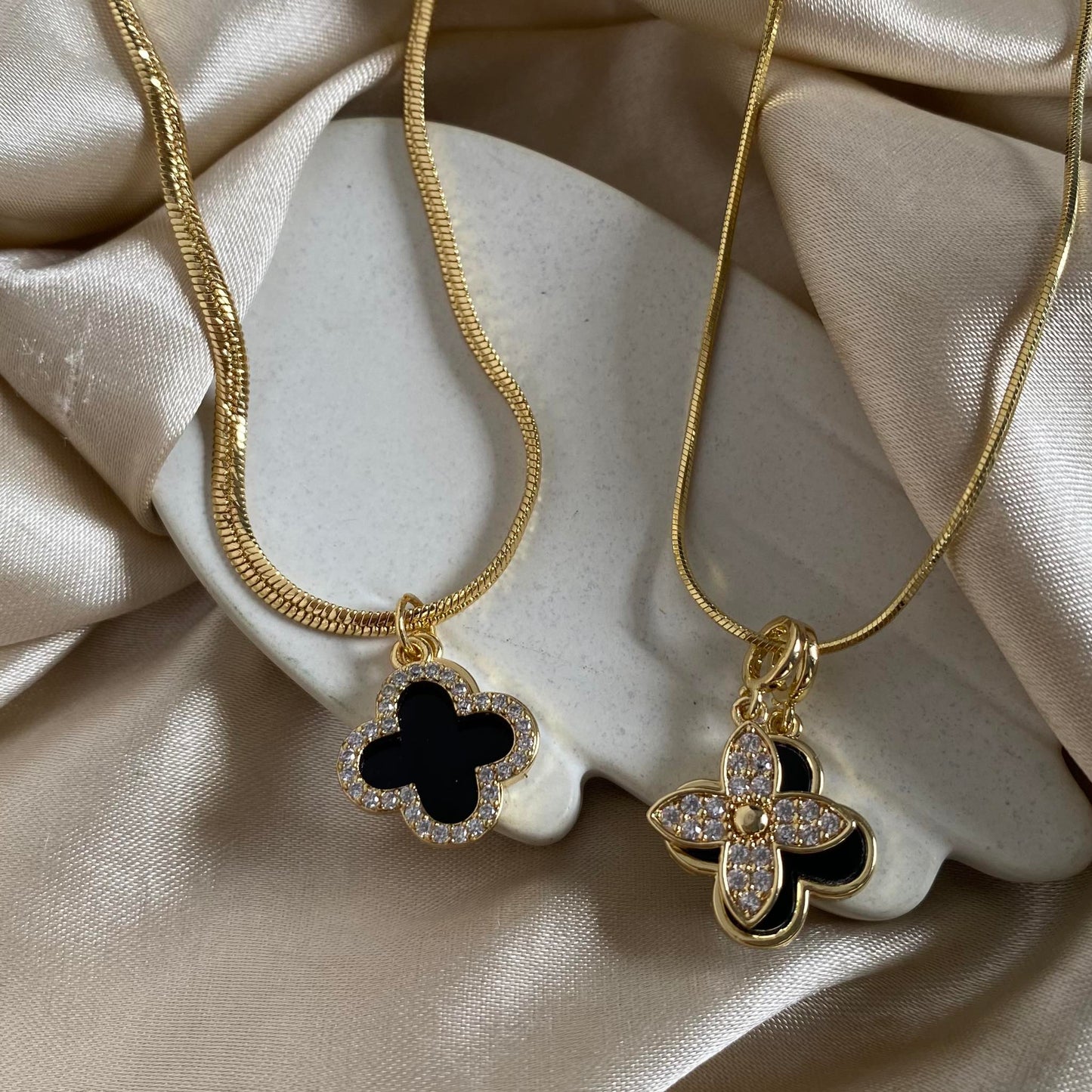 Cadena doble dije clover