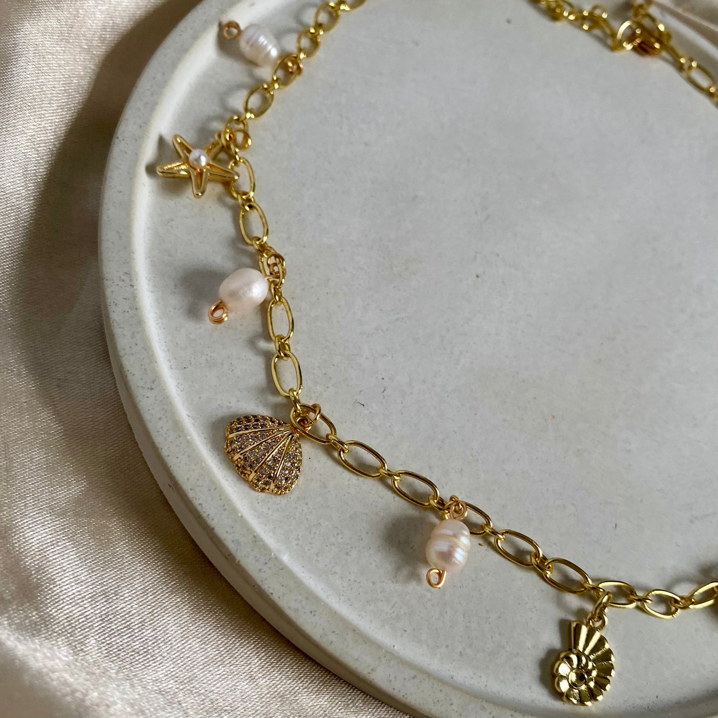 Collar multidijes mar blanco
