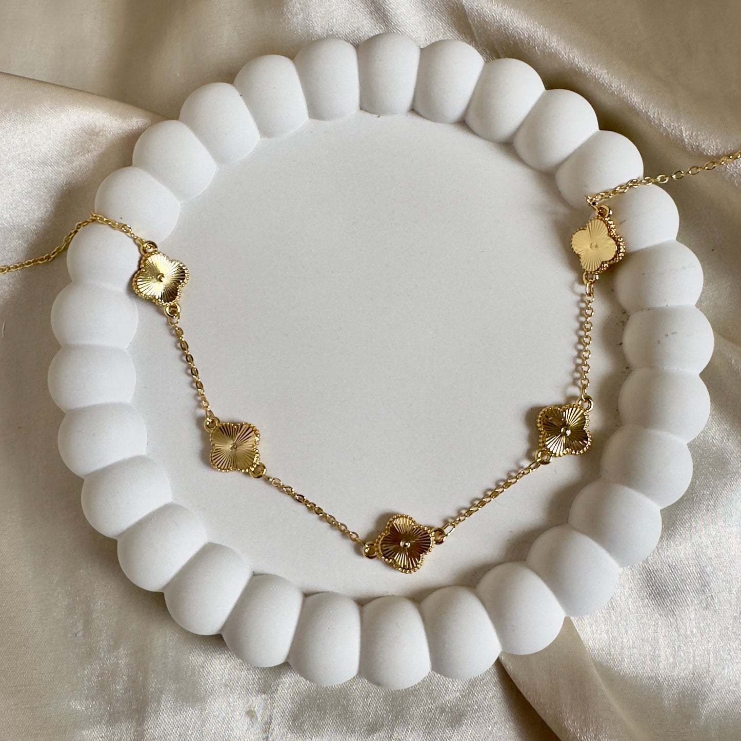 Collar golden treboles pequeños