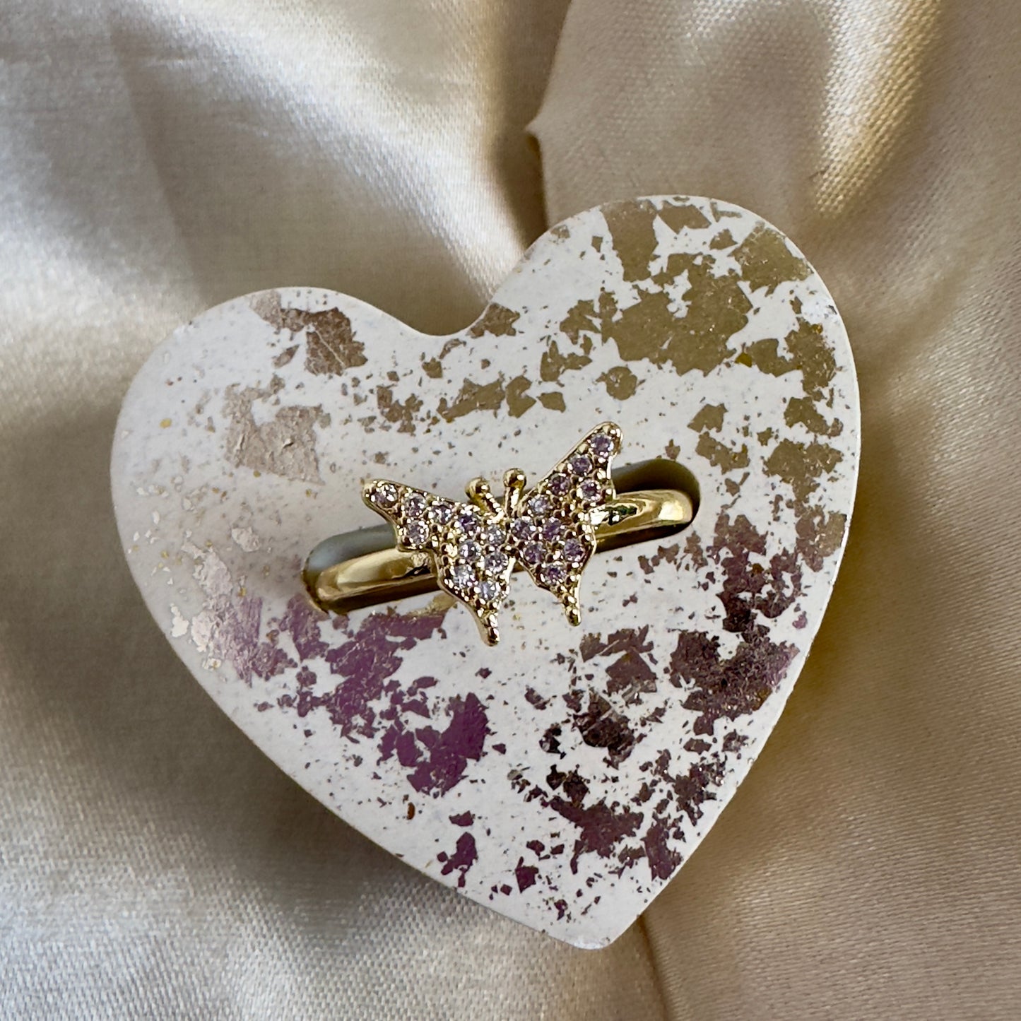 Anillo mariposa circones