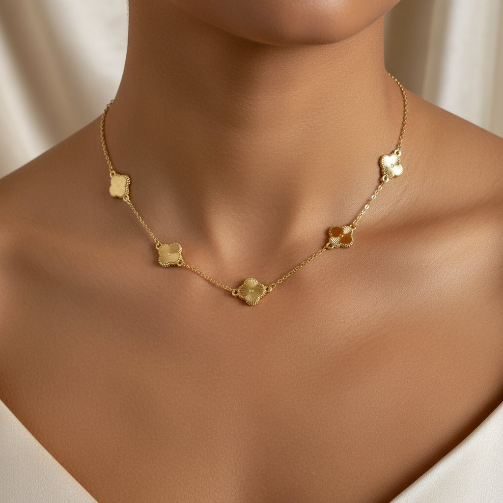 Collar golden treboles pequeños