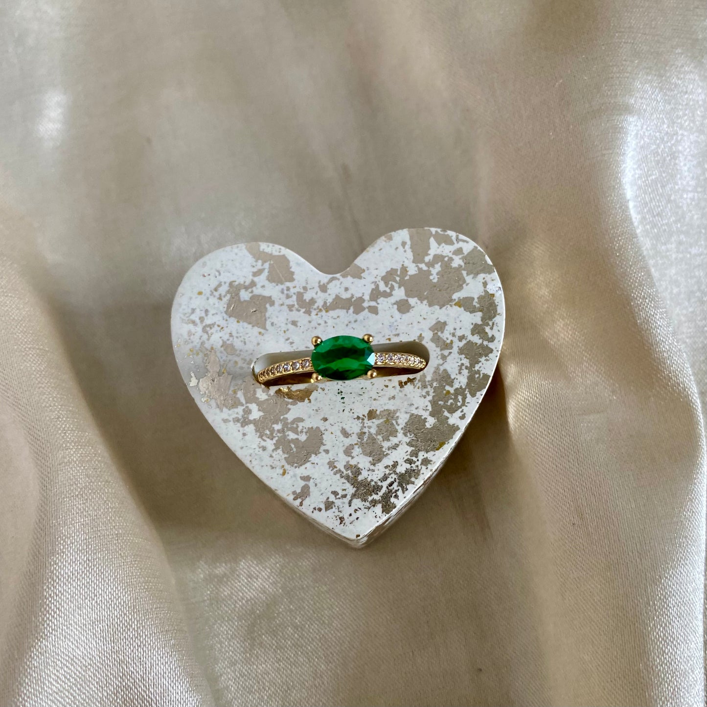 Anillo circon verde esmeralda
