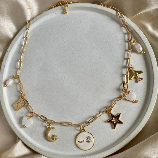 Cadena multidijes blanco dorado
