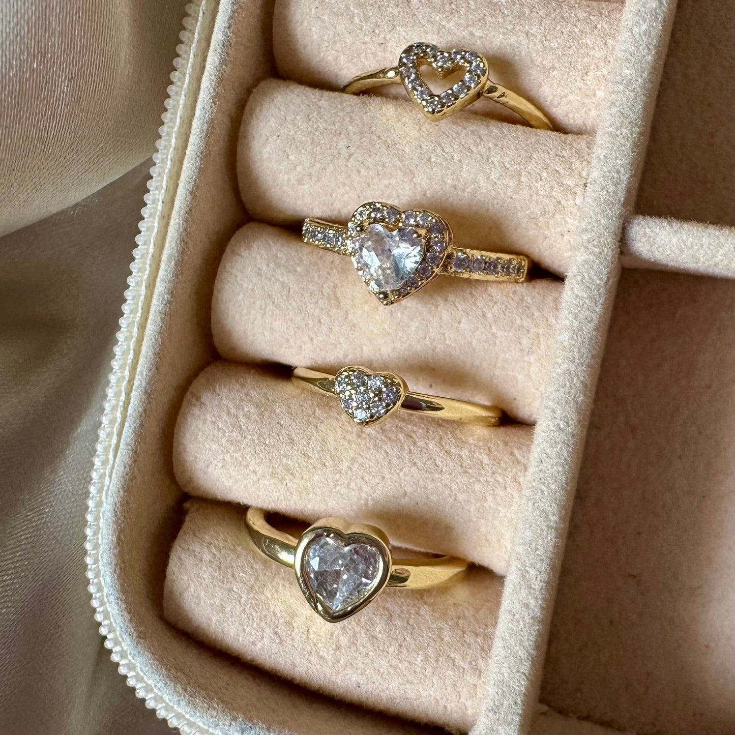 Anillo corazón circon blanco