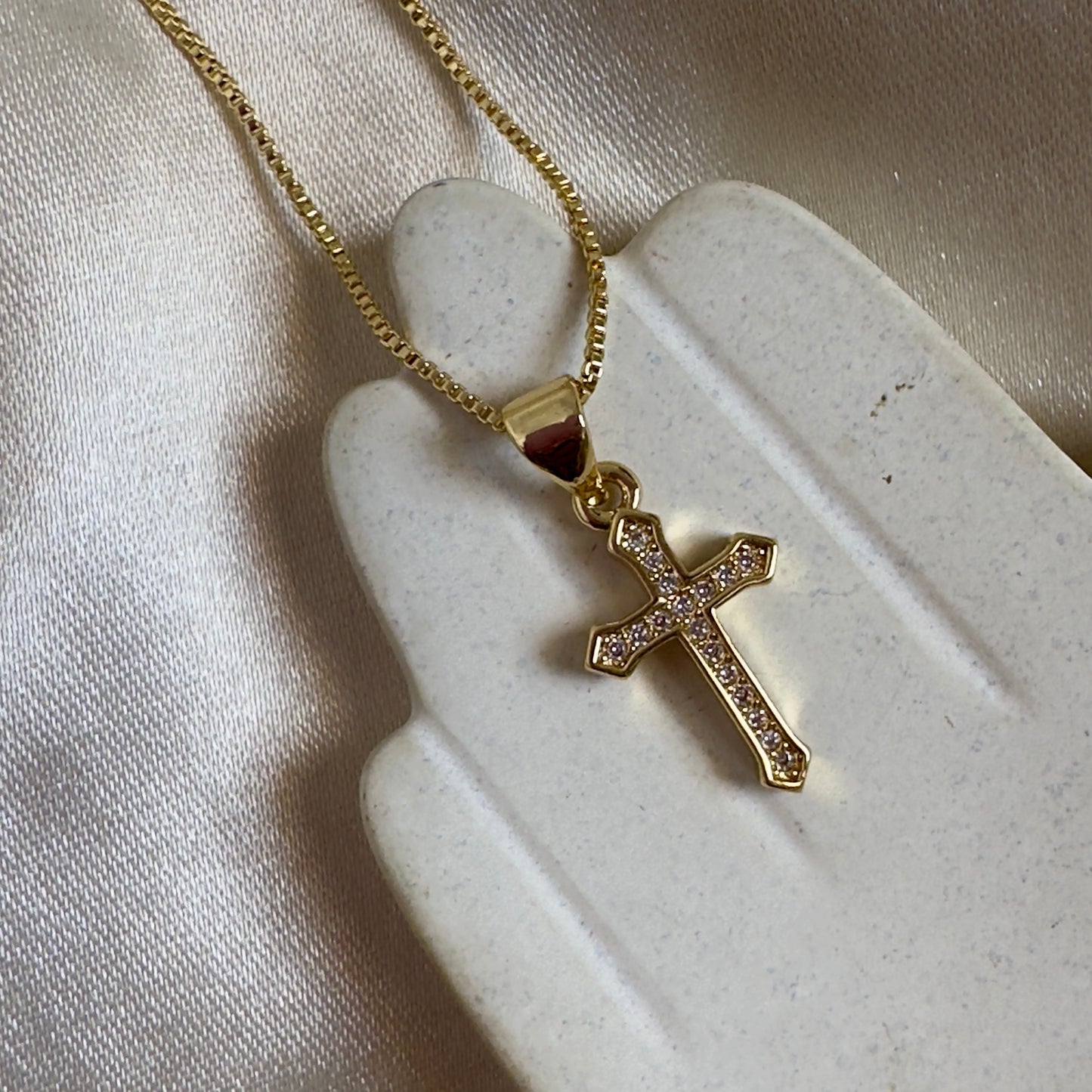 Cadena mini cruz circones