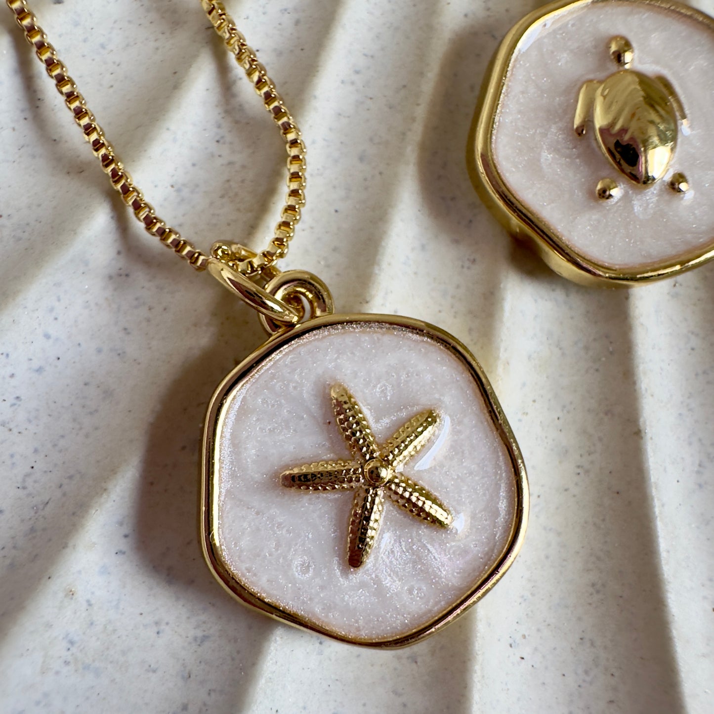 Cadena fondo nacarado