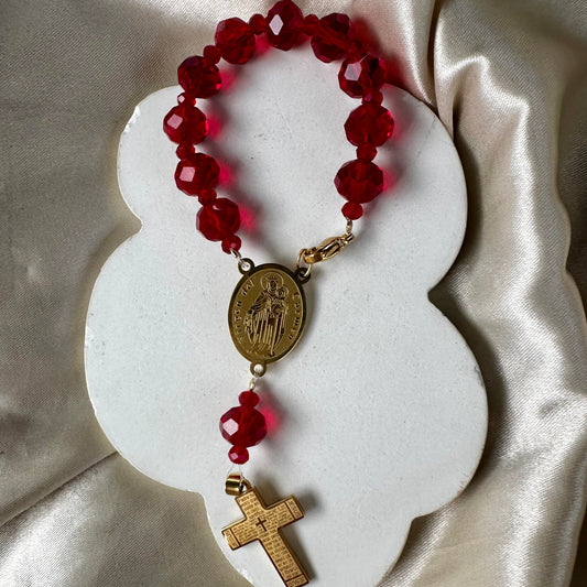 Llavero rojo acero virgen del carmen
