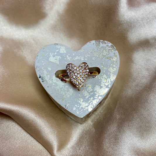 Anillo corazón alargado