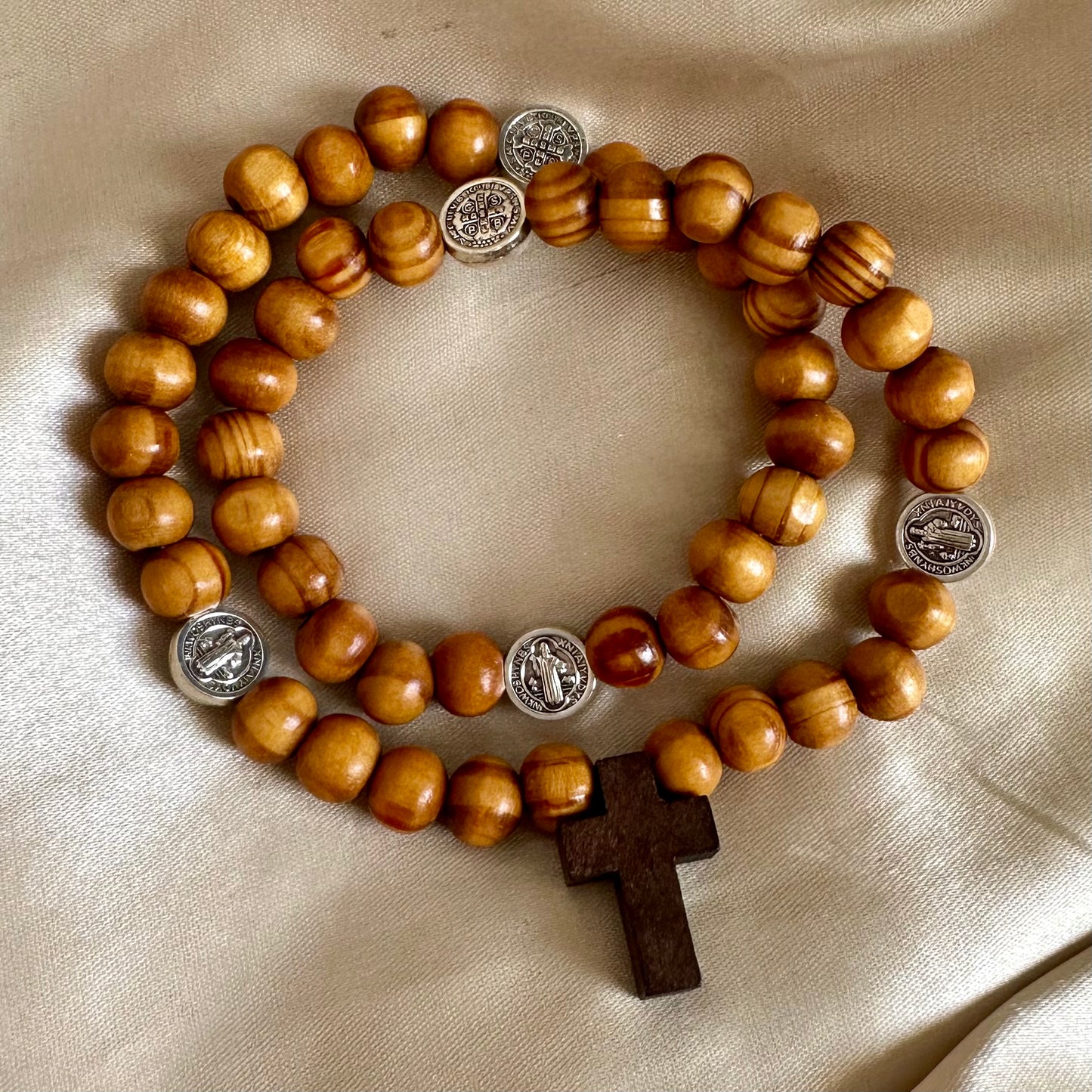 Rosario de mano S Benito madera