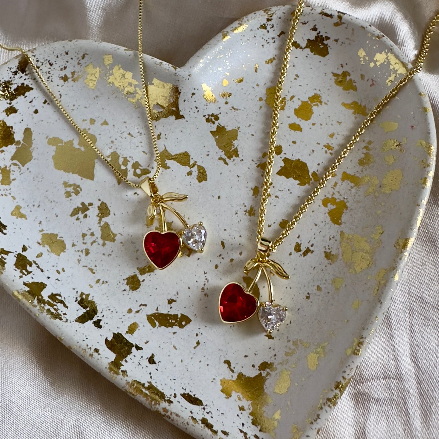 Cadena cereza corazón