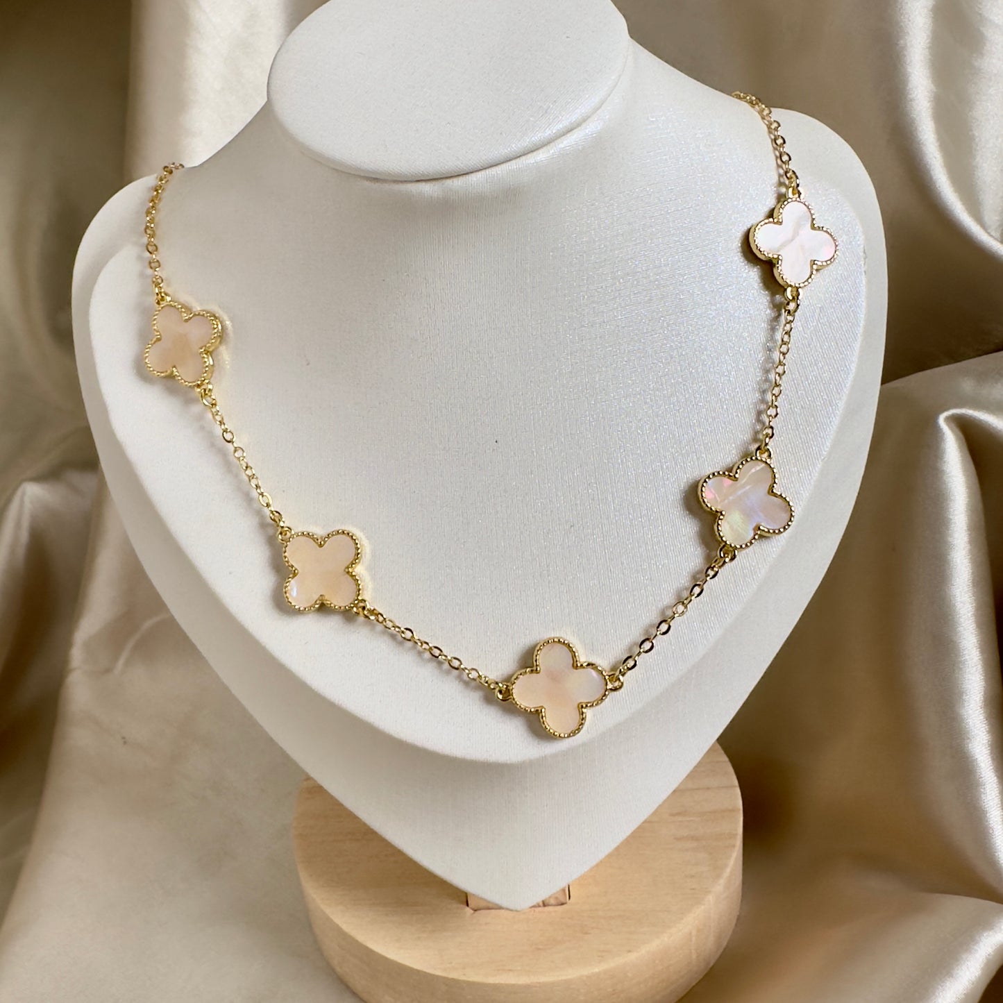 Collar trébol colores