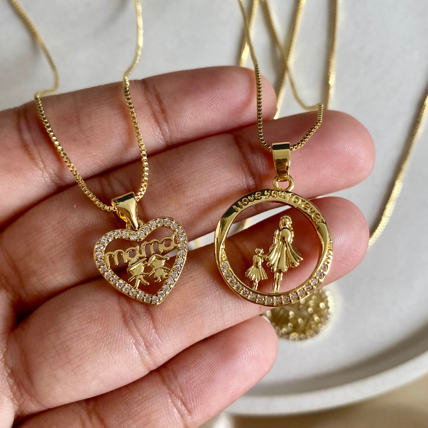 Cadena homenaje a mamá
