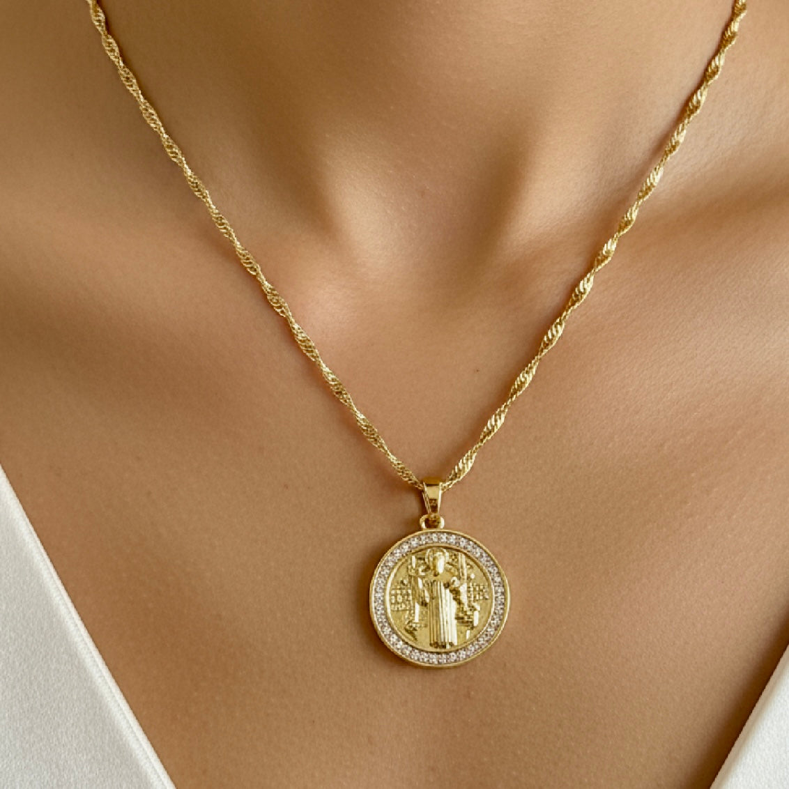 Cadena medalla san Benito