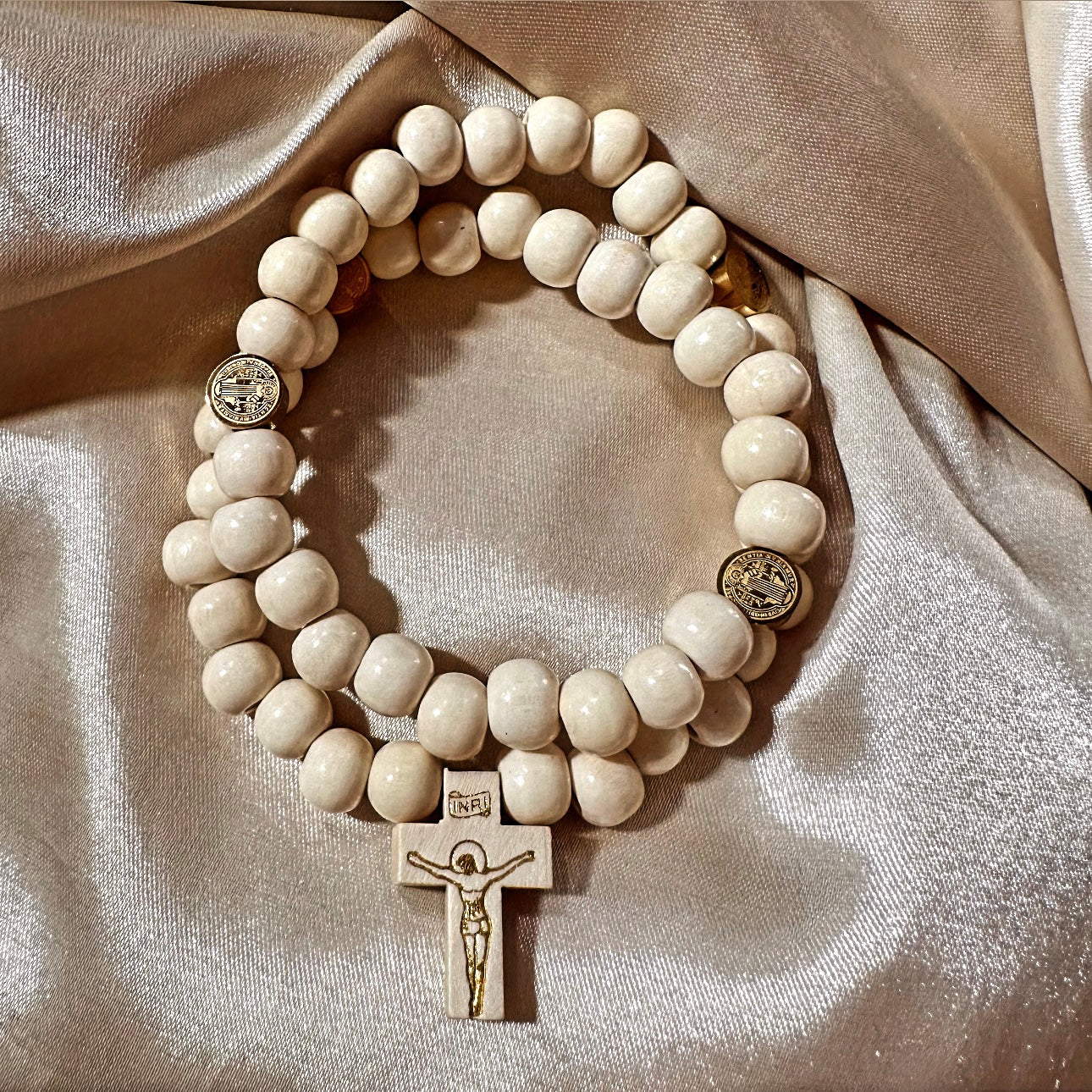 Rosario de mano acero dorado san Benito